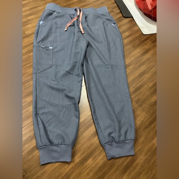 Figs Zamora Heathered Blue Denim Scrub Pants Size L/P excellent condition - Picture 3 of 7